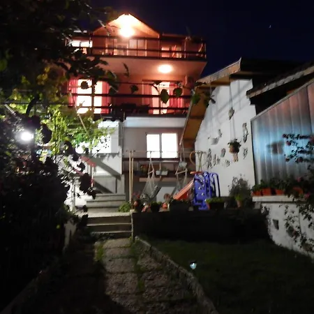 Holiday home Snejanka *