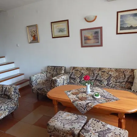 Holiday home Snejanka